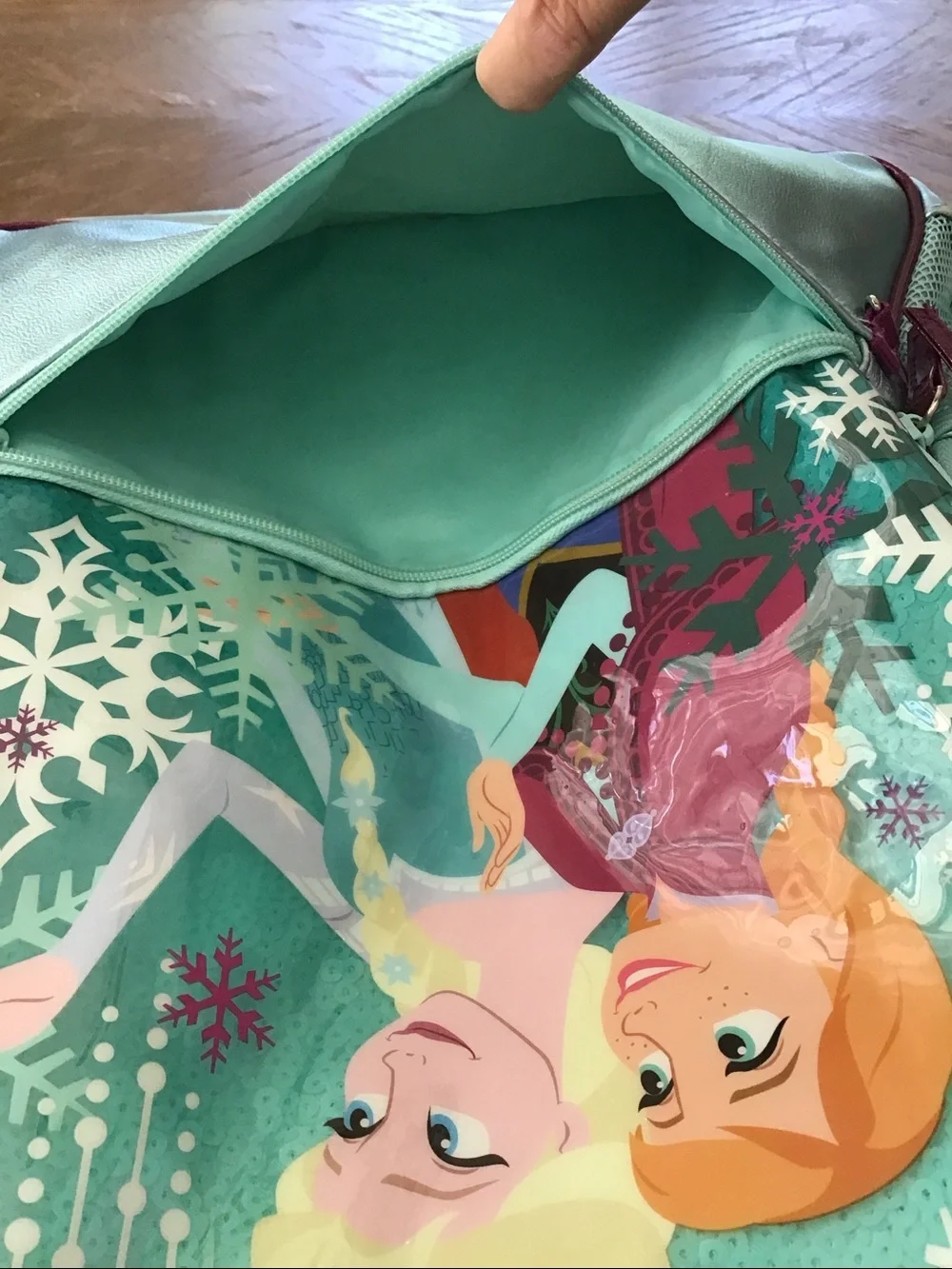 Large!! 2014 RARE Disney Store Frozen senior backpack Anna and Elsa